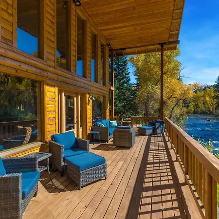 Riverside Haven